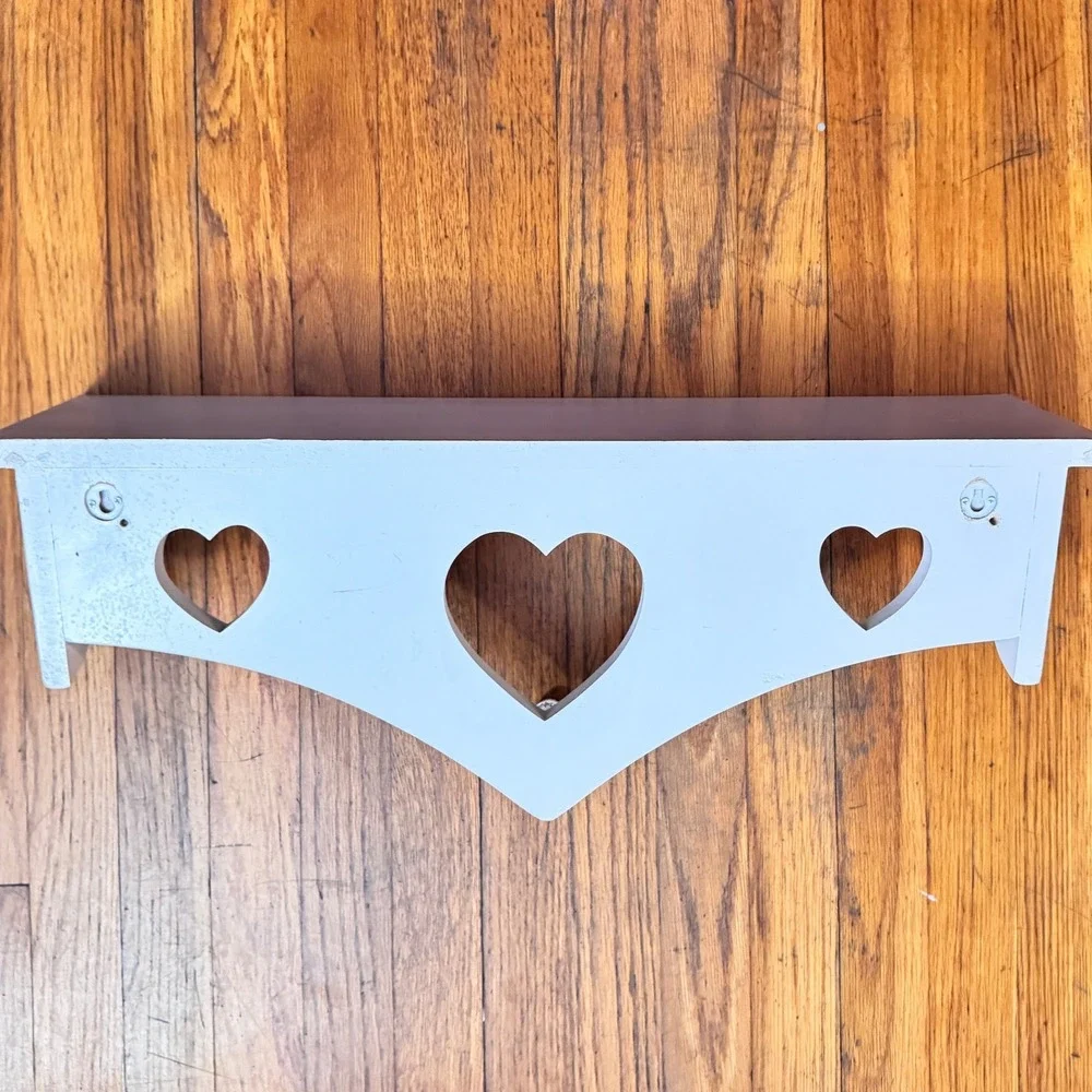 Vintage Style White Wood Heart Wall Shelf with 3 Pegs 23.25